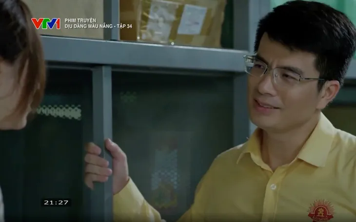 'Dịu dàng màu nắng' tập mới nhất: Giở trò đồi bại với Thảo, quản đốc Thành bị sa thải - Ảnh 1. 'Dịu dàng màu nắng' tập mới nhất: Giở trò đồi bại với Thảo, quản đốc Thành bị sa thải - Ảnh 1.
