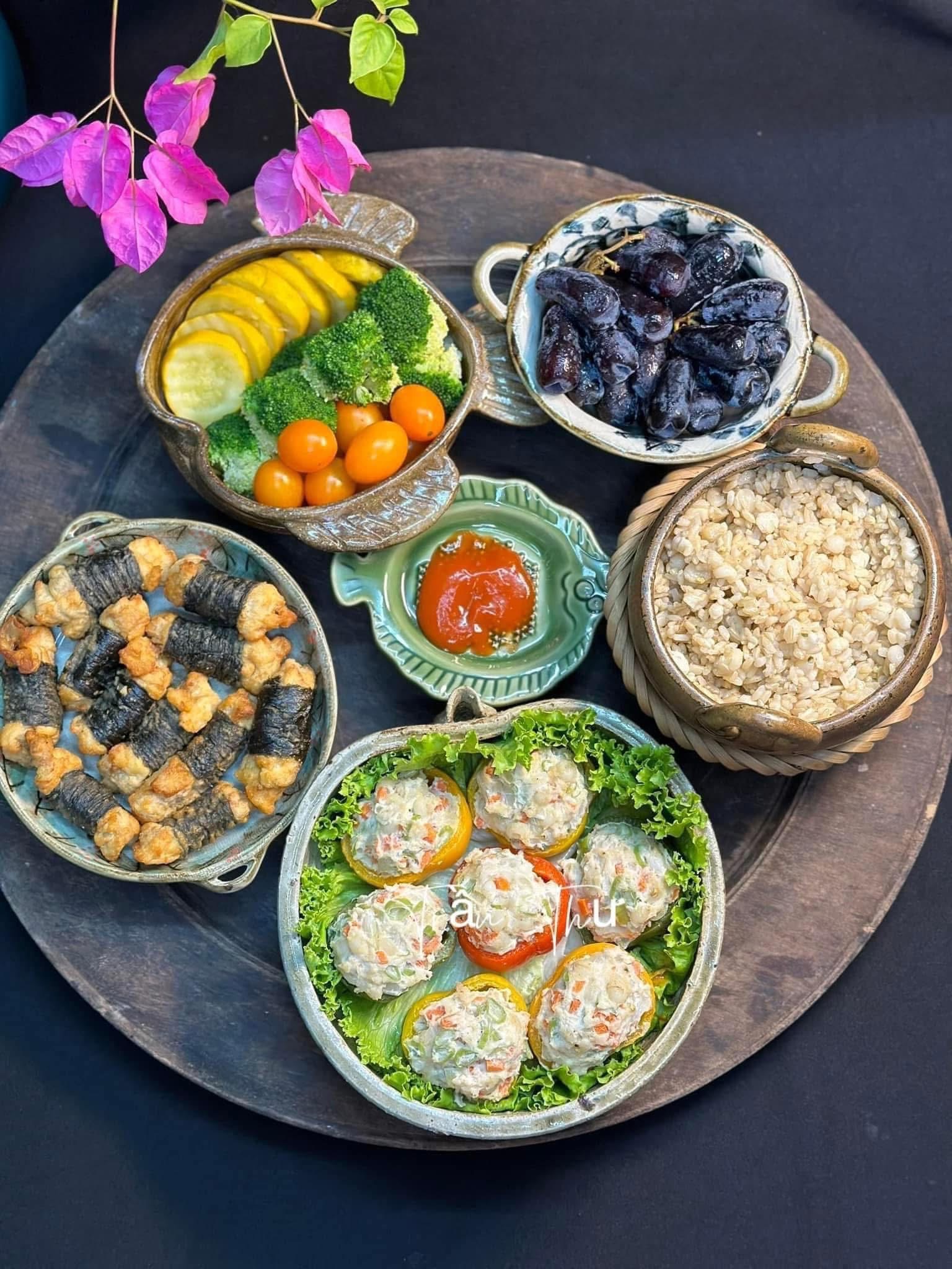 Pratos deliciosos para a família: 18 bandejas de refeições cheias de amor e carinho todos os dias - Foto 7. Món ăn ngon cho gia đình - hương vị yêu thương từ mâm cơm ấm áp mỗi ngày - Ảnh 7.
