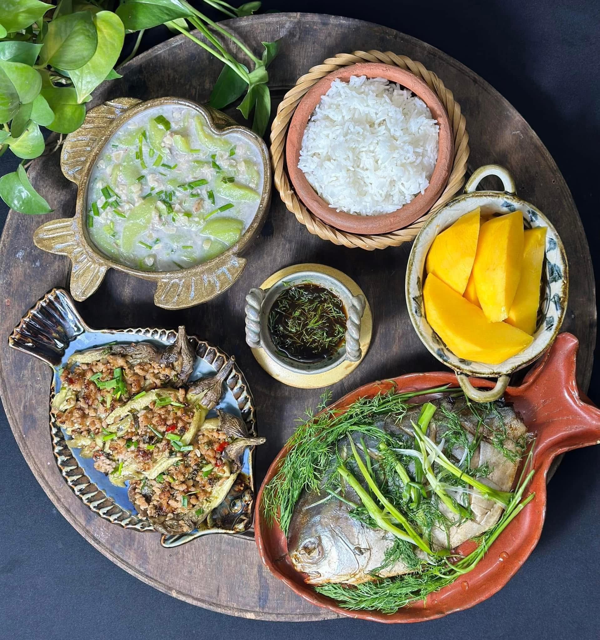 Pratos deliciosos para a família: 18 bandejas de refeições cheias de amor e carinho todos os dias - Foto 8. Món ăn ngon cho gia đình - hương vị yêu thương từ mâm cơm ấm áp mỗi ngày - Ảnh 8.