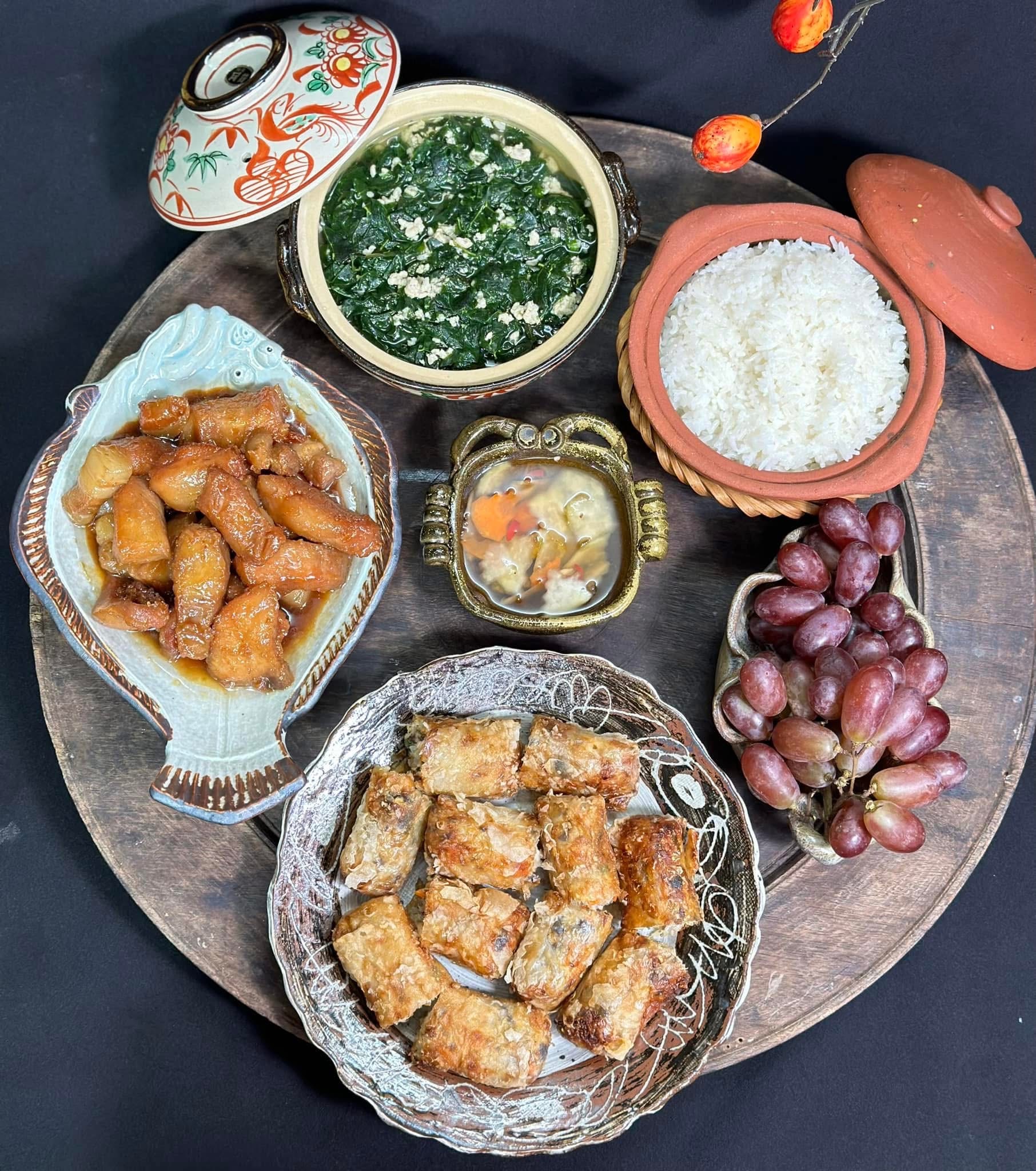 Pratos deliciosos para a família: 18 bandejas de refeições cheias de amor e carinho todos os dias - Foto 17. Món ăn ngon cho gia đình - hương vị yêu thương từ mâm cơm ấm áp mỗi ngày - Ảnh 17.