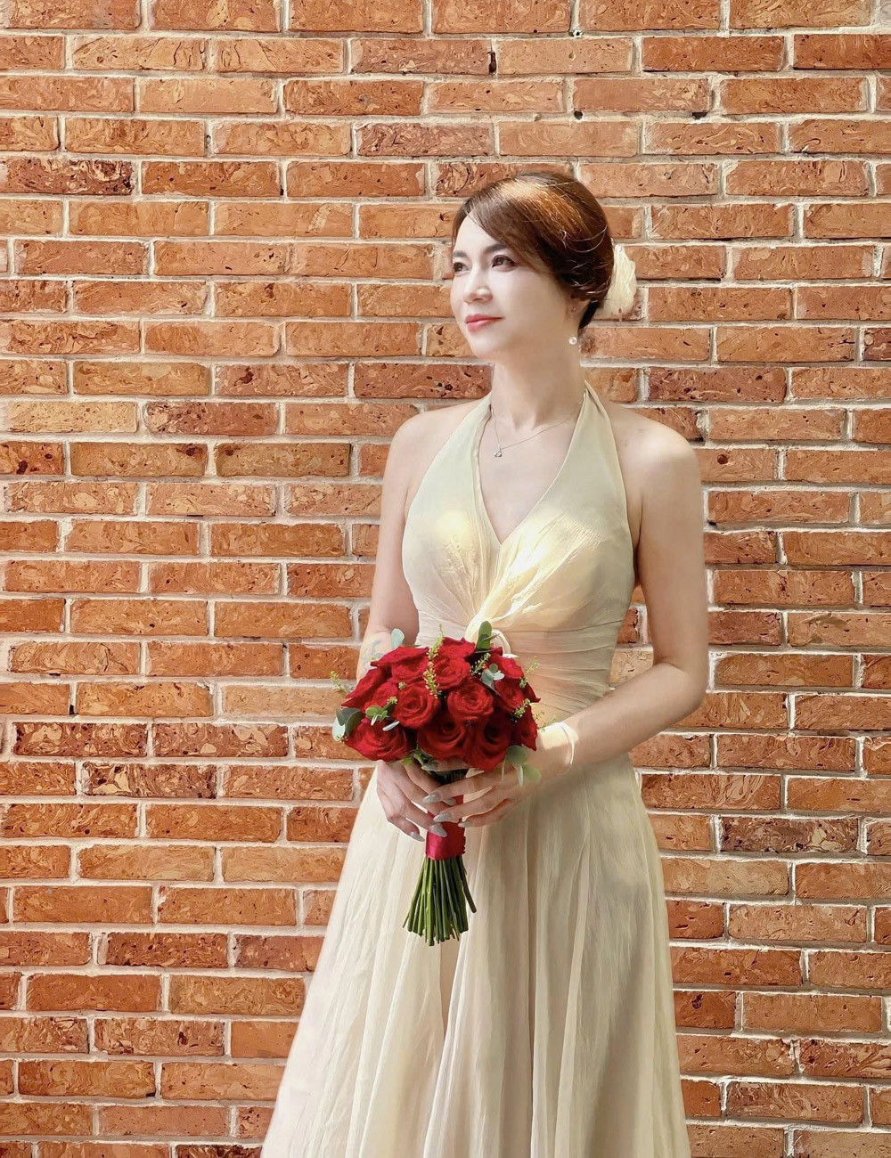 Sự thay đổi ngỡ ngàng của ‘người chồng chuyển giới thành nữ’ sau 8 năm hôn nhân - Ảnh 1.