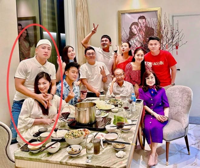 Thân thế chồng vừa công khai của mỹ nhân phim 'Hướng nghiệp': Ca sĩ quê Nghệ An, có một hits ai cũng biết- Ảnh 3.