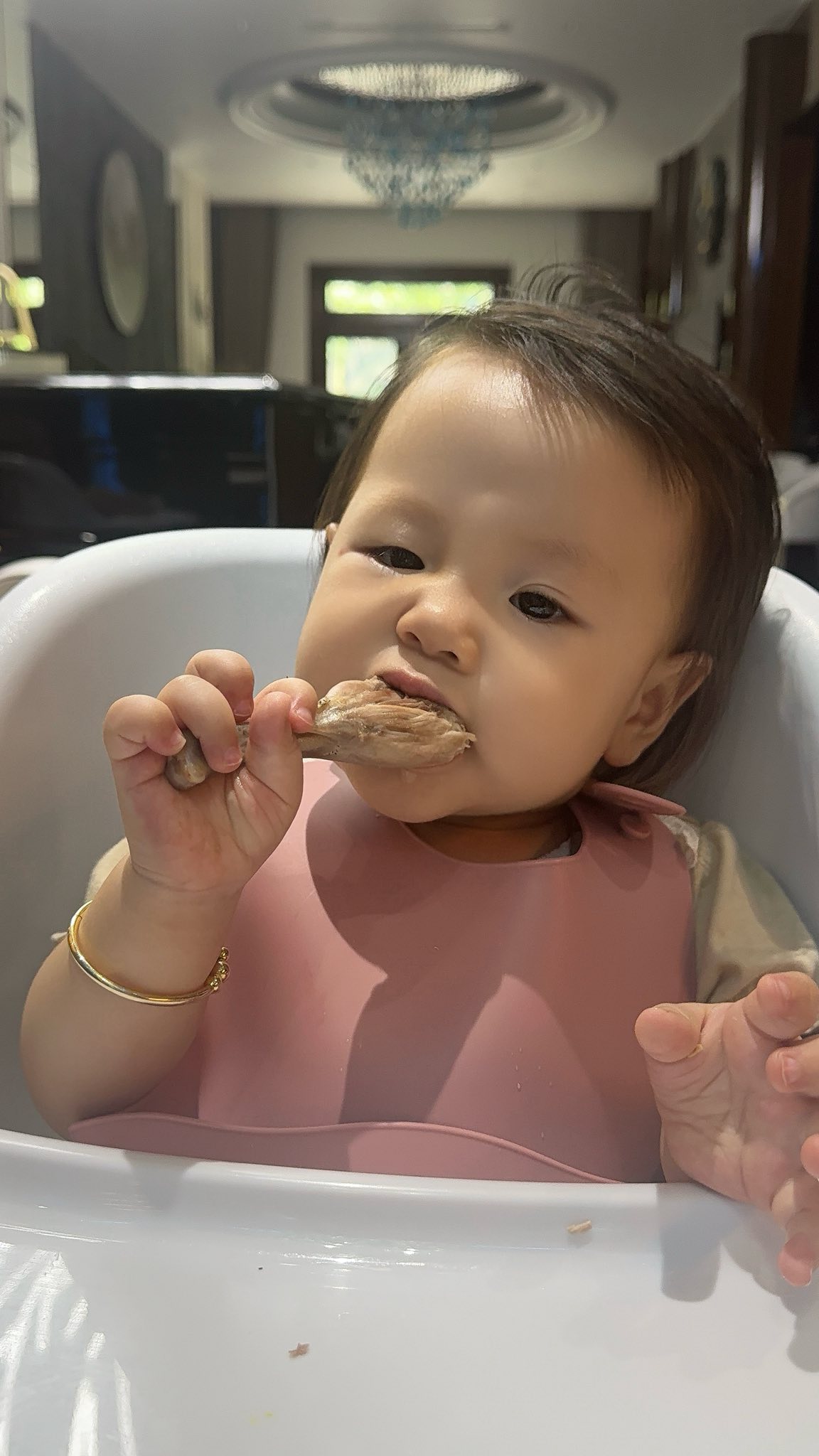 Con gái Phương Oanh - Shark Bình khoe nét hóm hỉnh khiến dân mạng phát sốt- Ảnh 4.