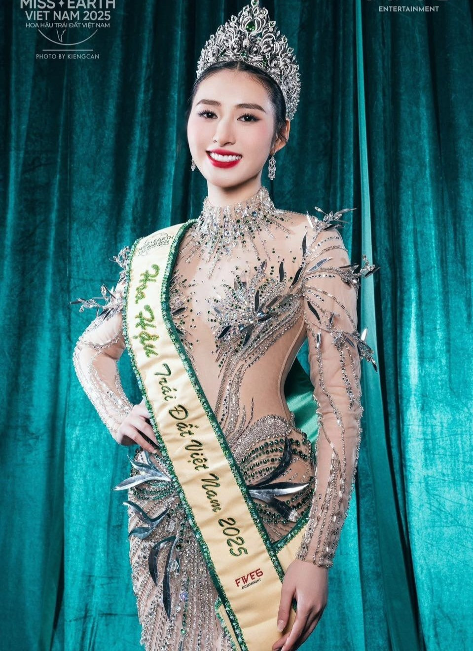 'Không thể để hoa hậu tràn lan mỗi tuần một cuộc thi, cần tinh gọn' - Ảnh 1. 'Không thể để hoa hậu tràn lan mỗi tuần một cuộc thi, cần tinh gọn' - Ảnh 1.