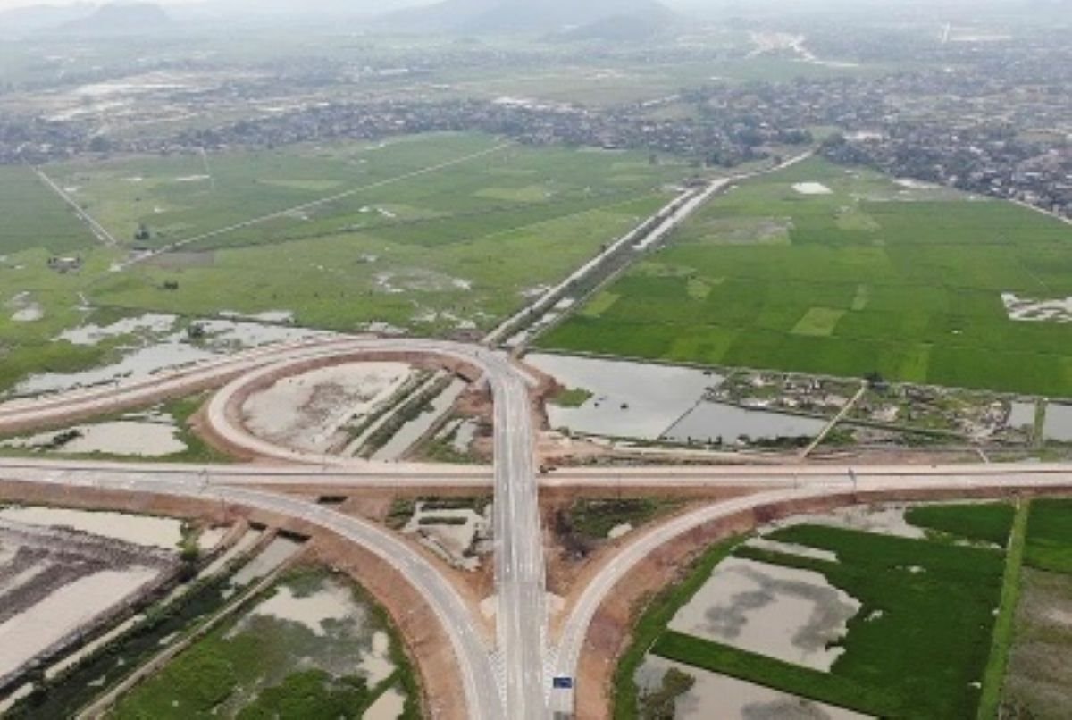 Gian lận trong hồ sơ Công ty Cổ phần Trí Việt Investcons bị cấm thầu - Ảnh 1.