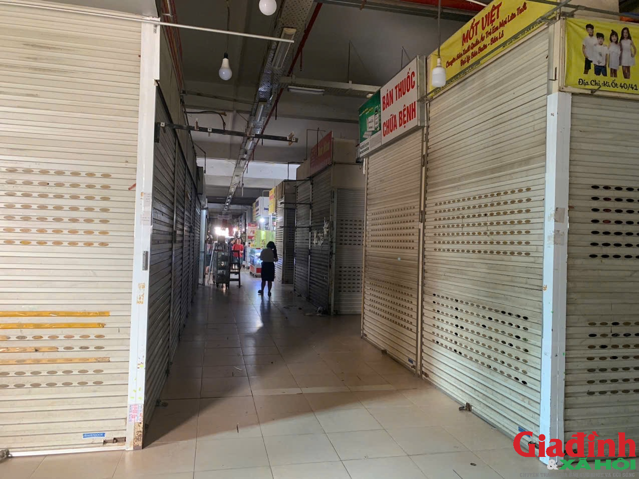 Chợ truyền thống vắng khách, tiểu thương buồn thiu như chợ chiều - Ảnh 2.