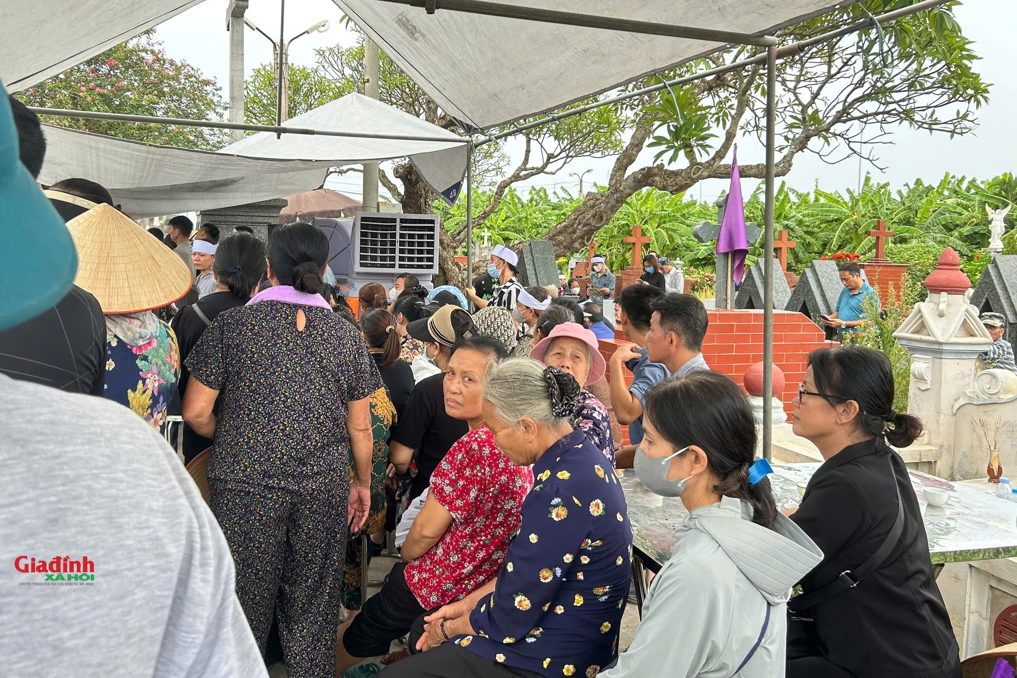 Hà Nội: Chuyến du lịch 'định mệnh' khiến 4 người trong một gia đình tử vong, tang thương bao trùm xóm nhỏ- Ảnh 3.
