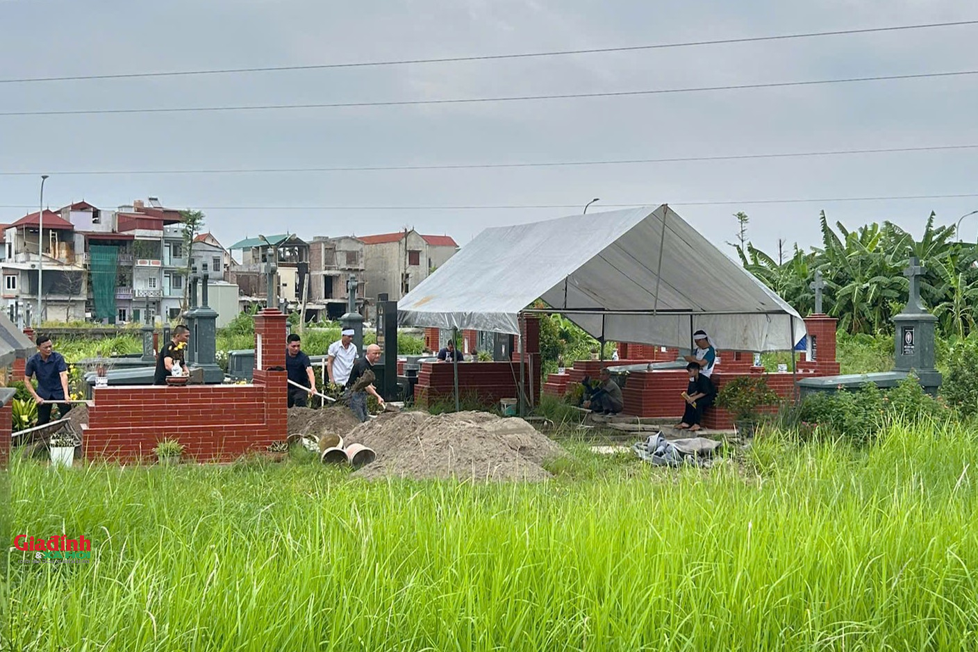 Hà Nội: Chuyến du lịch 'định mệnh' khiến 4 người trong một gia đình tử vong, tang thương bao trùm xóm nhỏ- Ảnh 4.