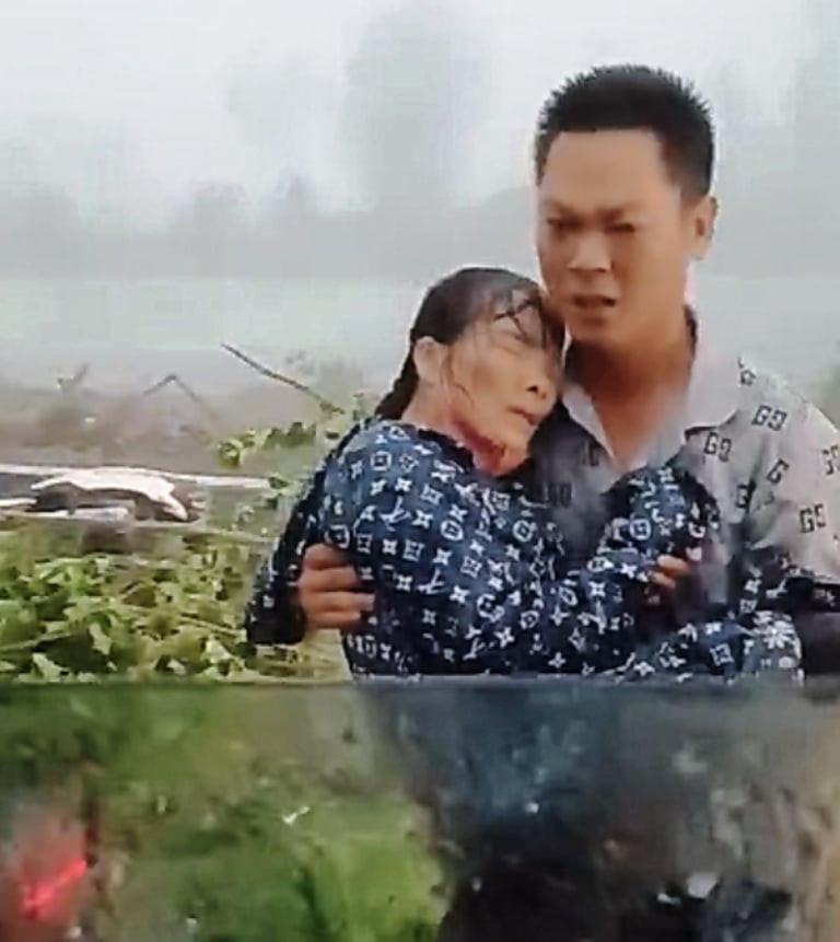Chàng trai Ninh Bình nhận được 'mưa lời khen' khi cứu người trong cơn dông - Ảnh 3.