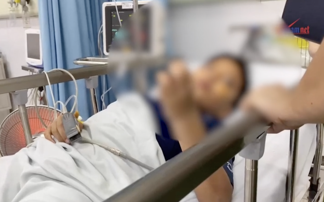 Tin sáng 23/7: Bão số 3 suy yếu thành áp thấp nhiệt đới, mưa lớn vẫn duy trì nhiều ngày tới; cảnh giác chiêu thức lừa đảo thông báo trúng tuyển đại học- Ảnh 1. Tin sáng 22/7: Bộ Y tế sẵn sàng thiết lập trạm cấp cứu dã chiến ứng phó bão số 3 Wipha; cháu bé sống sót trong vụ lật tàu tại Hạ Long hiện ra sao?