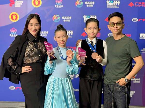 Con trai Khánh Thi vừa tròn 10 tuổi đã là nhân tài dance sport, theo bố mẹ thi đấu khắp thế giới - Ảnh 2. Con trai Khánh Thi vừa tròn 10 tuổi đã là nhân tài dance sport, theo bố mẹ thi đấu khắp thế giới - Ảnh 2.