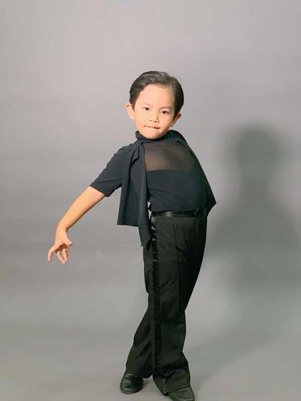 Con trai Khánh Thi vừa tròn 10 tuổi đã là nhân tài dance sport, theo bố mẹ thi đấu khắp thế giới - Ảnh 5. Con trai Khánh Thi vừa tròn 10 tuổi đã là nhân tài dance sport, theo bố mẹ thi đấu khắp thế giới - Ảnh 5.