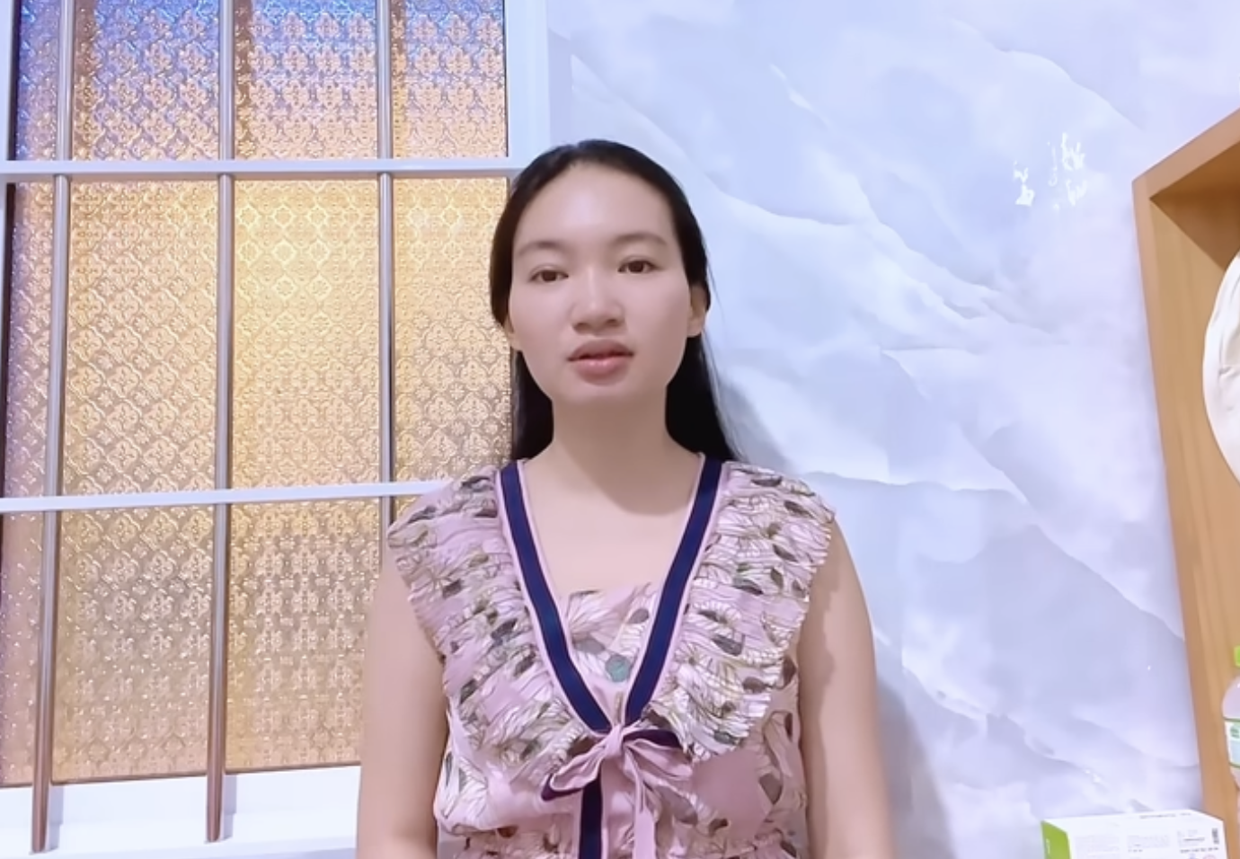 Vợ kém 26 tuổi của một nam diễn viên uất ức vì bị xúc phạm suốt 3 năm qua- Ảnh 2. Vợ kém 26 tuổi của một nam diễn viên uất ức vì bị xúc phạm suốt 3 năm qua- Ảnh 2.