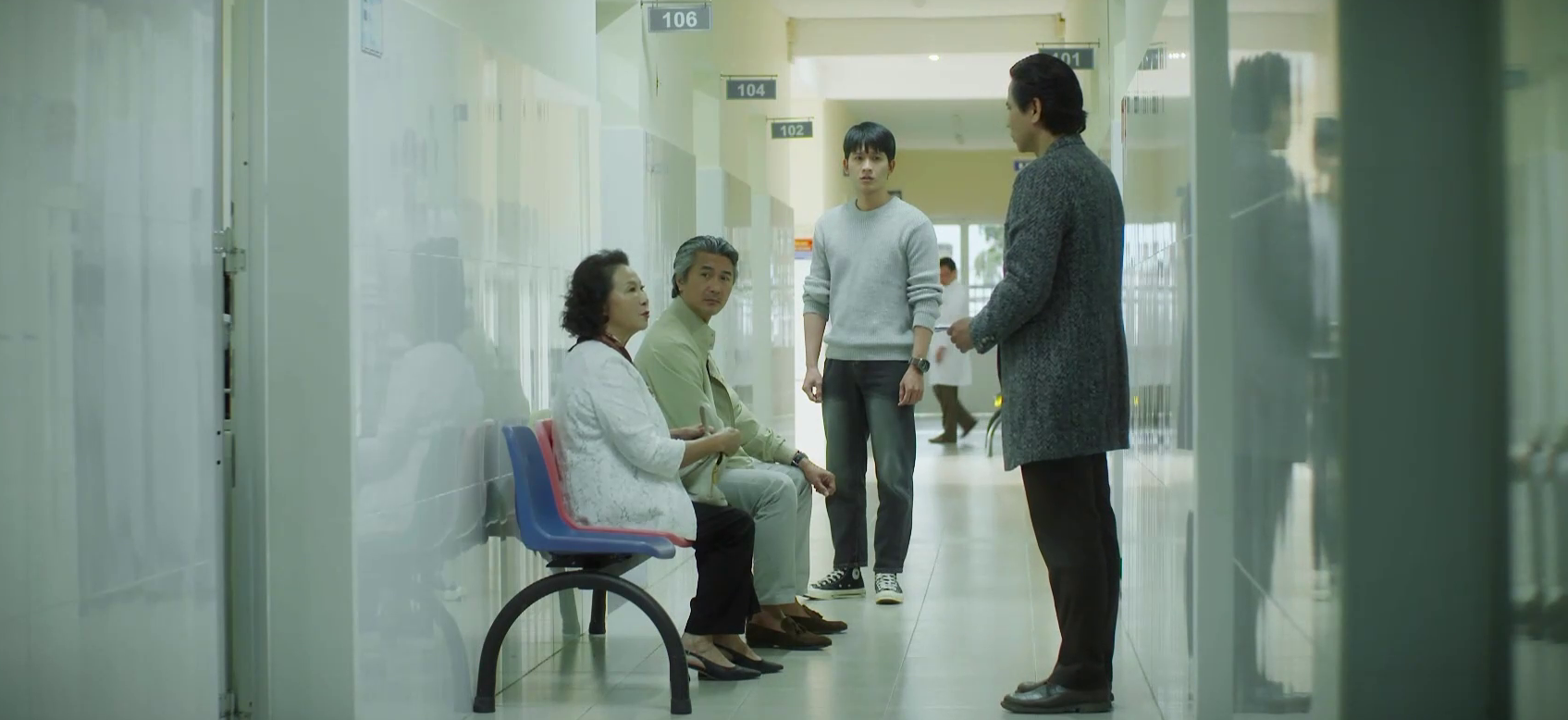 'Mặt trời lạnh' tập mới nhất: Sơn Dương chính thức yêu Lam Anh, Tuấn Trần tiếp tục giả vờ làm bạn tốt - Ảnh 1. Mặt trời lạnh - Tập 22: Sơn Dương tỏ tình với Lam Anh thành công - Ảnh 1.