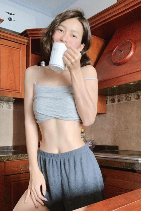 Nữ chính '11 tháng 5 ngày' từng giảm 1 tuần 10kg đến mức hốc hác phải nhập viện, giờ xinh đẹp nhờ tăng cân - Ảnh 2. Nữ chính '11 tháng 5 ngày' từng giảm 1 tuần 10kg đến mức hốc hác phải nhập viện, giờ xinh đẹp nhờ tăng cân - Ảnh 2.