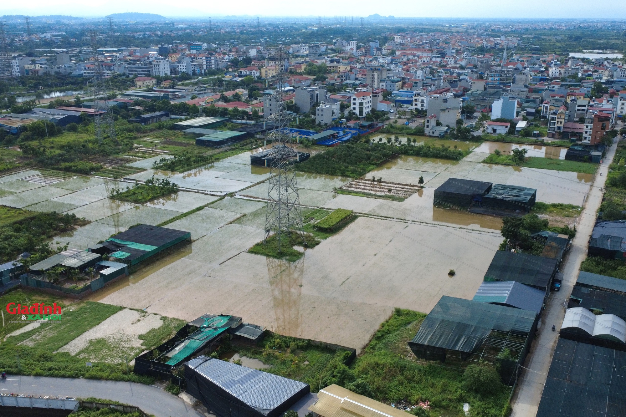 Hà Nội: Mưa như trút nước, trạm bơm nghìn tỷ hoạt động ra sao?- Ảnh 13.