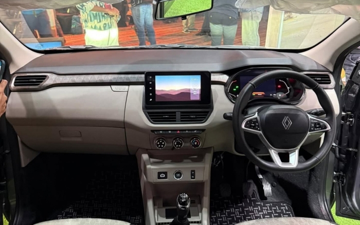 Xe đa dụng MPV giá 315 triệu đồng của Suzuki xịn ngang Mitsubishi Xpander, Toyota Avanza Premio, rẻ hơn Kia Morning, Hyundai Grand i10 có gì đặc biệt khi ra mắt ở Ấn Độ?- Ảnh 1. Xe đa dụng MPV 7 chỗ giá 167 triệu đồng sánh ngang Mitsubishi Xpander, rẻ hơn hẳn Kia Morning, Hyundai Grand i10, chỉ cao hơn Honda SH có gì đặc biệt khi ra mắt ở Ấn Độ?