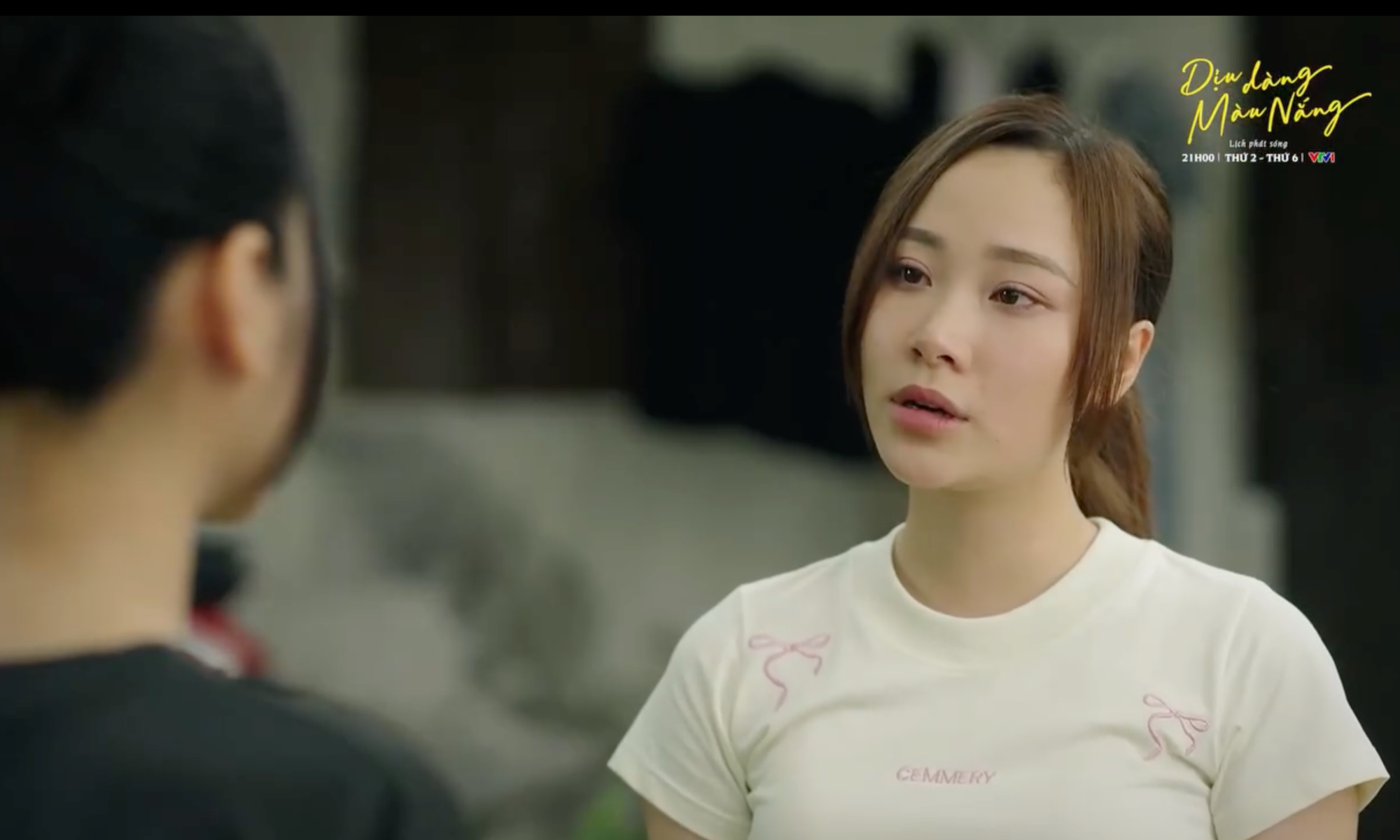 Dịu dàng màu nắng - Tập 37: Lan Anh gặp tai nạn nguy kịch, Thảo gây sốc với người yêu mới - Ảnh 2.