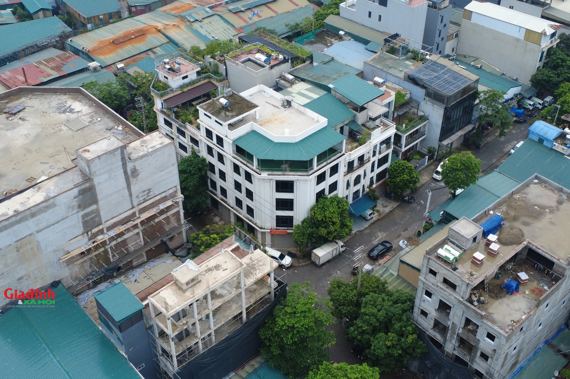 Hà Nội: Biệt thự, nhà cao tầng 'mọc' trái phép trong cụm công nghiệp làng nghề- Ảnh 9. Hà Nội: Biệt thự, nhà cao tầng 'mọc' trái phép trong cụm công nghiệp làng nghề- Ảnh 9.