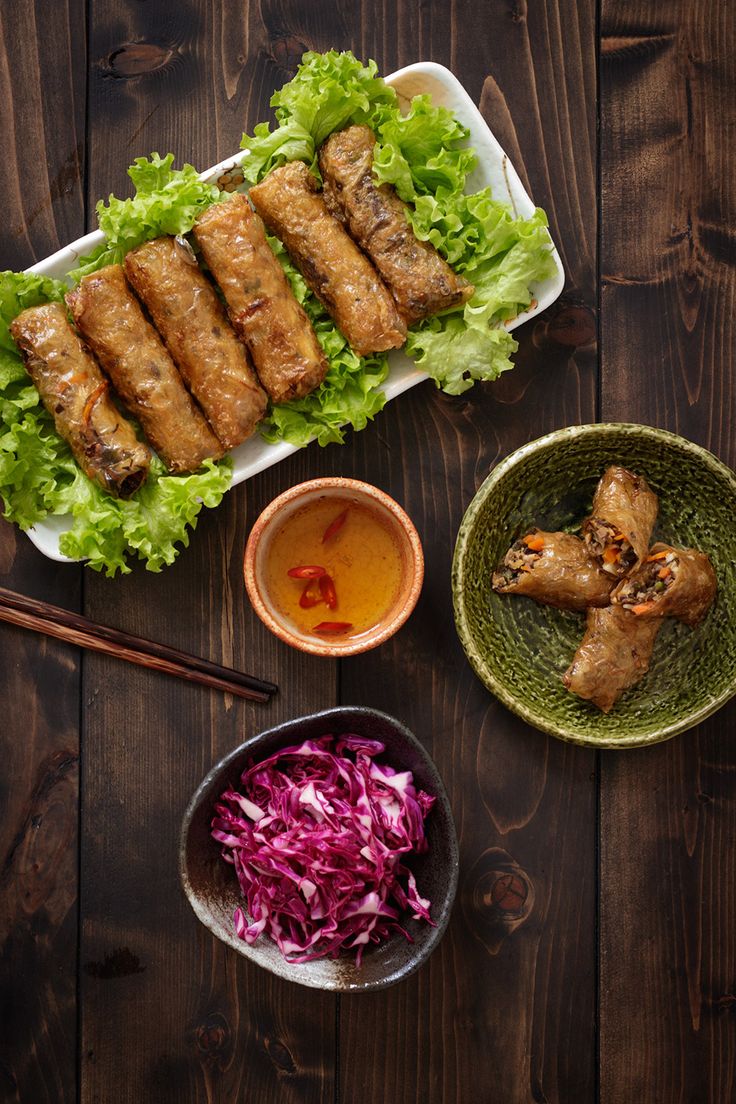 Hanojská hospodyňka odhaluje „kouzelný“ trik na smažení jarních závitků: Dlouho křupavé, neprasknou, jedno sousto a budete si je zamilovat na celý život – Foto 1. Đĩa nem rán vàng giòn “đỉnh chóp” nhờ mẹo nhỏ ai cũng nên biết - Ảnh 1.