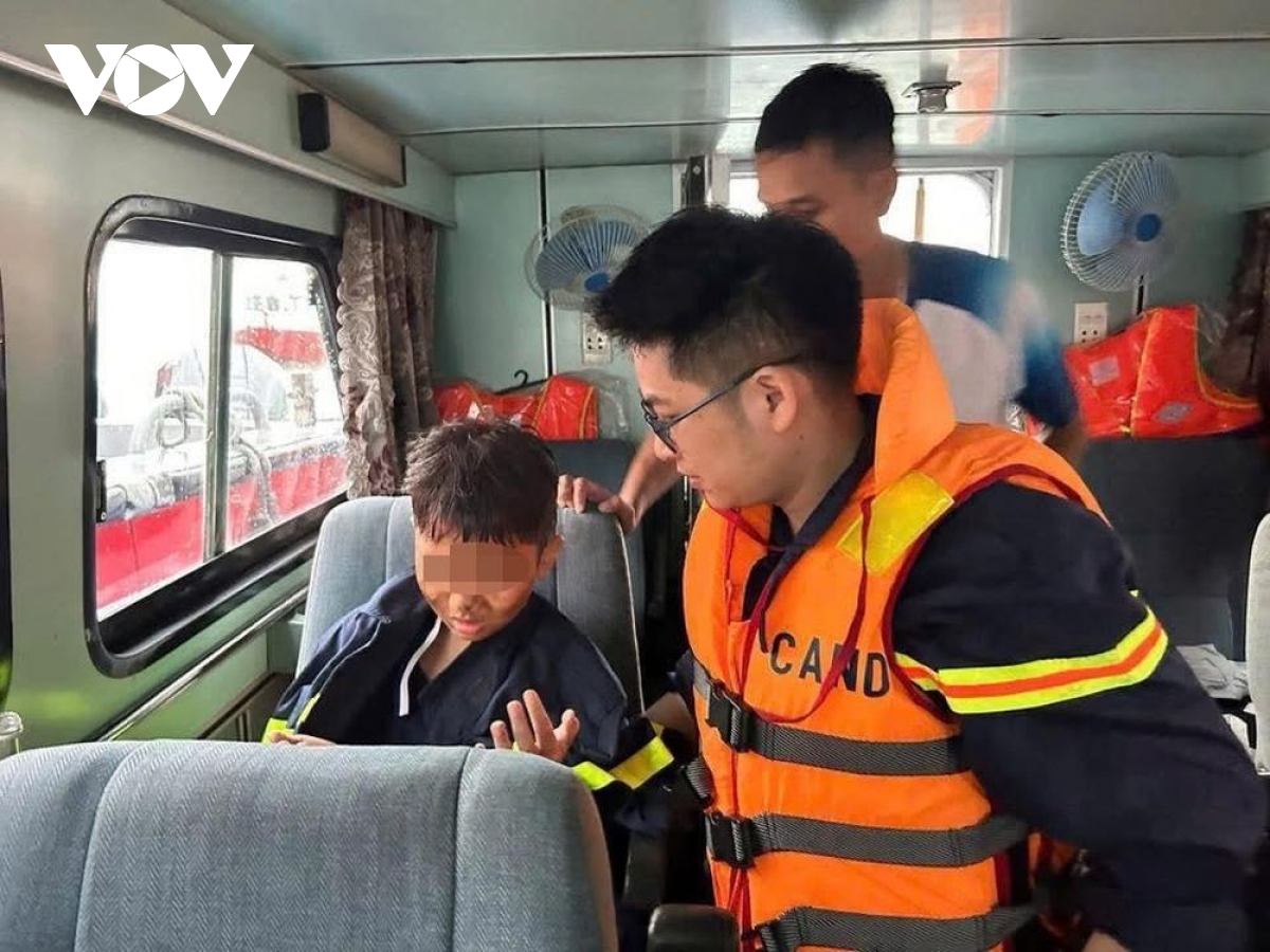 Lật tàu trên vịnh Hạ Long: “Cứu cháu với”, câu nói là mệnh lệnh trái tim - Ảnh 1.