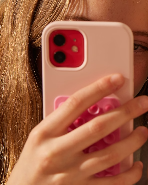 'Quyết định tịch thu smartphone đã cứu tuổi thơ của con' - Ảnh 1. 'Quyết định tịch thu smartphone đã cứu tuổi thơ của con' - Ảnh 1.