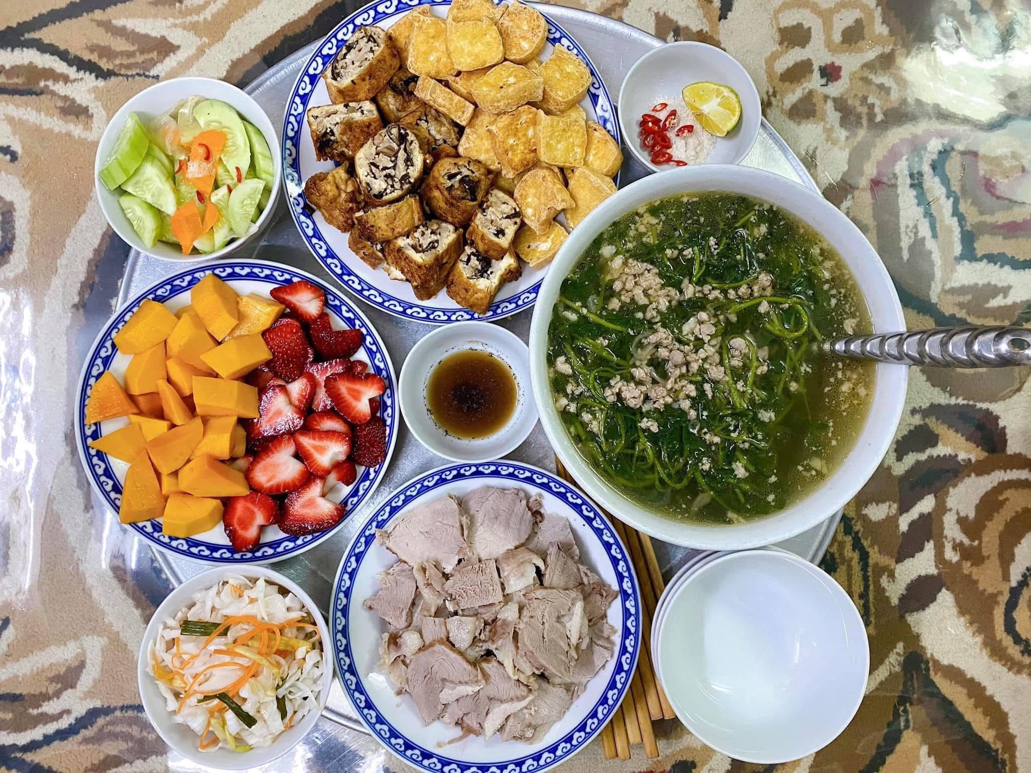 Không phải cứ ra ăn hàng là xịn, mâm cơm nhà thời 4.0 mới là lựa chọn được săn đón nhất hè này- Ảnh 2. Không phải cứ ra ăn hàng là xịn, mâm cơm nhà thời 4.0 mới là lựa chọn được săn đón nhất hè này- Ảnh 2.