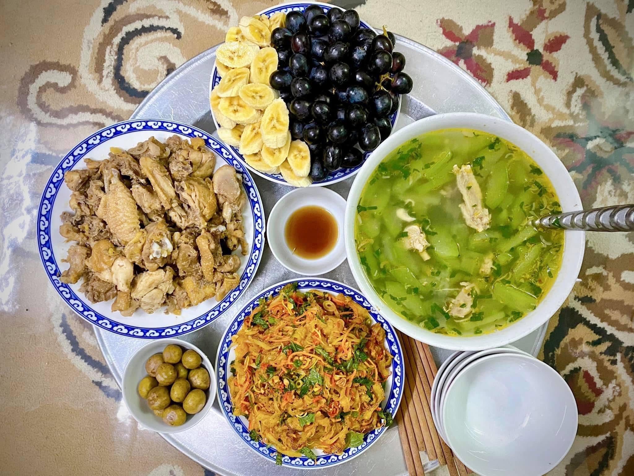Không phải cứ ra ăn hàng là xịn, mâm cơm nhà thời 4.0 mới là lựa chọn được săn đón nhất hè này- Ảnh 19. Không phải cứ ra ăn hàng là xịn, mâm cơm nhà thời 4.0 mới là lựa chọn được săn đón nhất hè này- Ảnh 19.