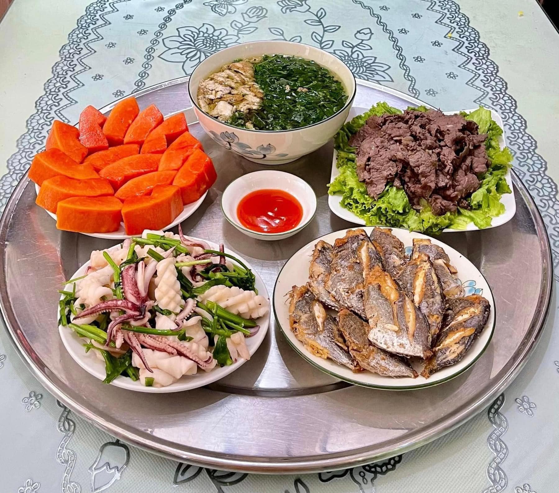 Không phải cứ ra ăn hàng là xịn, mâm cơm nhà thời 4.0 mới là lựa chọn được săn đón nhất hè này- Ảnh 31. Không phải cứ ra ăn hàng là xịn, mâm cơm nhà thời 4.0 mới là lựa chọn được săn đón nhất hè này- Ảnh 31.