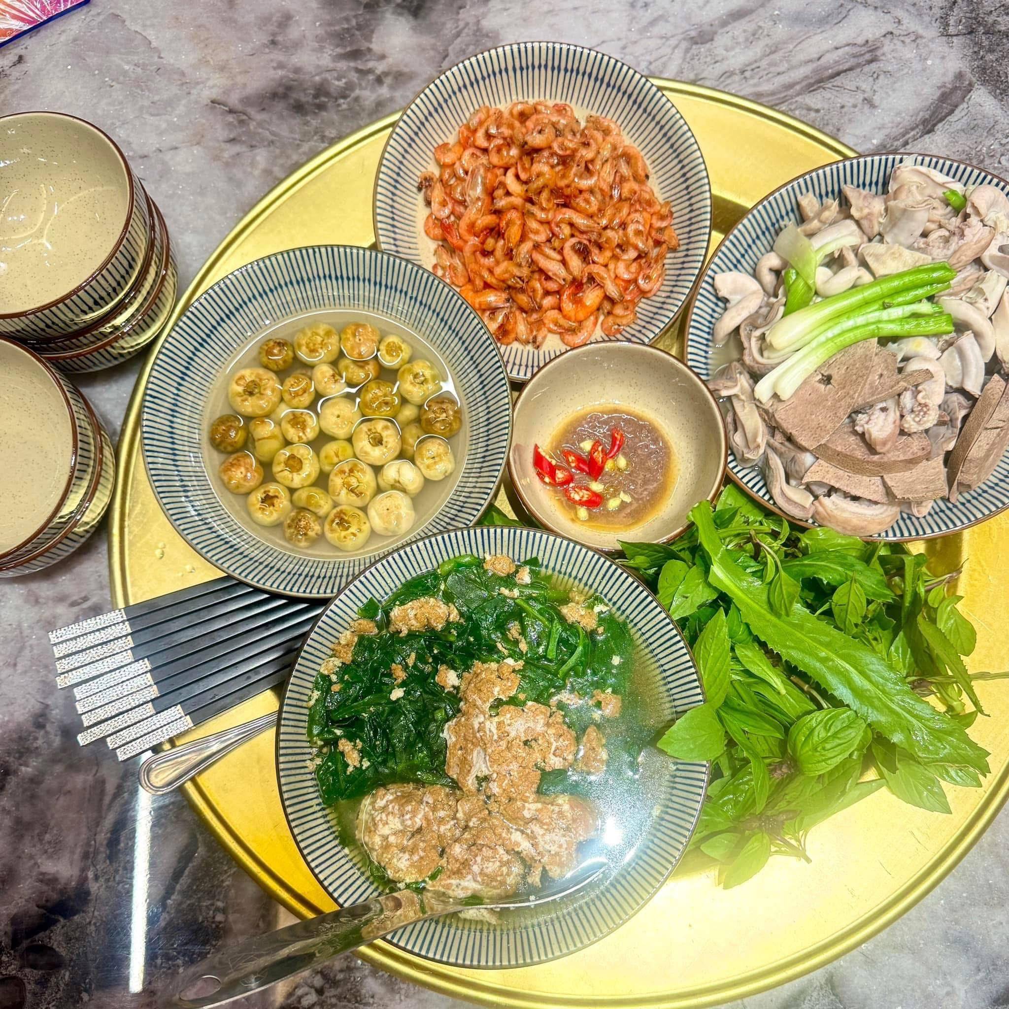 Không phải cứ ra ăn hàng là xịn, mâm cơm nhà thời 4.0 mới là lựa chọn được săn đón nhất hè này- Ảnh 50. Không phải cứ ra ăn hàng là xịn, mâm cơm nhà thời 4.0 mới là lựa chọn được săn đón nhất hè này- Ảnh 50.