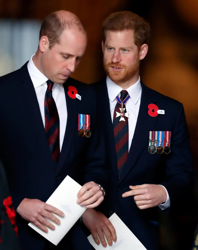 Vua Charles III 'cảnh giác' với nỗ lực hòa giải của Harry - Ảnh 3. Vua Charles III 'cảnh giác' với nỗ lực hòa giải của Harry - Ảnh 3.