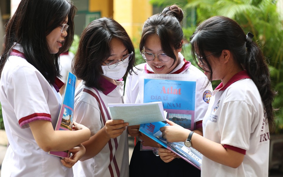 gi&aacute;o dục ph&aacute;p luật bằng 'phi&ecirc;n t&ograve;a giả định': C&aacute;ch tiếp cận mới khiến học sinh h&agrave;o hứng - Ảnh 3.