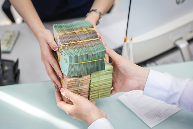 Lãi suất 6 tháng cao nhất là bao nhiêu: Gửi 200 triệu đồng có lãi ra sao?- Ảnh 2. Lãi suất 6 tháng cao nhất là bao nhiêu: Gửi 200 triệu đồng có lãi ra sao?- Ảnh 2.