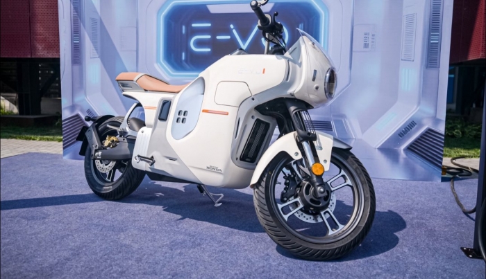 Xe máy điện của Honda thiết kế độc đáo, trang bị ngang SH có phanh ABS, màn 7 inch về Việt Nam sẽ có giá ra sao?- Ảnh 2. Xe máy điện của Honda thiết kế độc đáo, trang bị ngang SH có phanh ABS, màn 7 inch về Việt Nam sẽ có giá ra sao?- Ảnh 2.