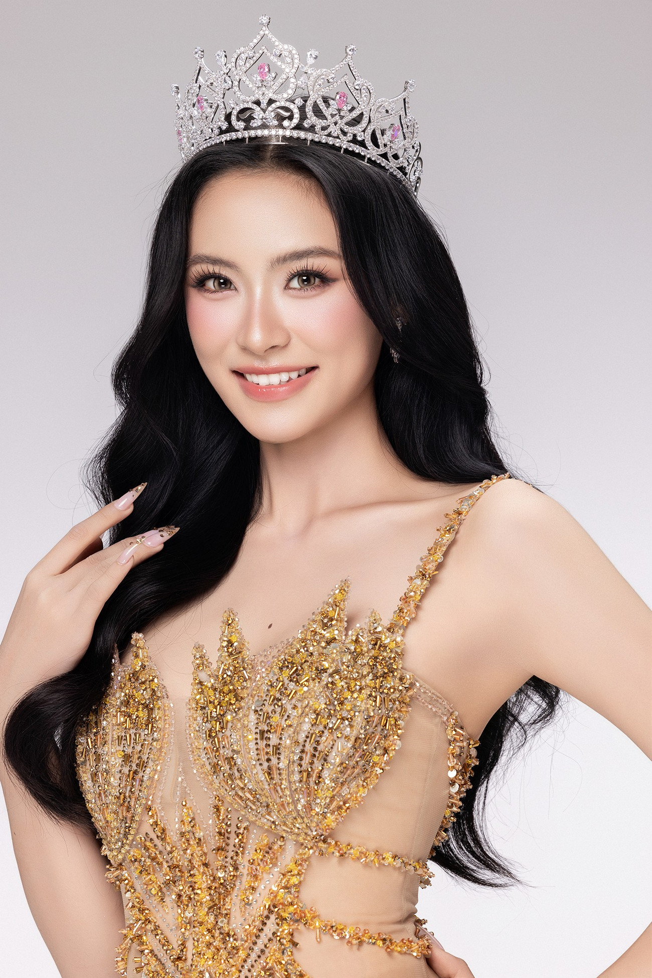 Hoa hậu Hà Trúc Linh, Á hậu Châu Anh, Vân Nhi sau một tháng đăng quang - Ảnh 16. Hoa hậu Hà Trúc Linh, Á hậu Châu Anh, Vân Nhi sau một tháng đăng quang - Ảnh 16.