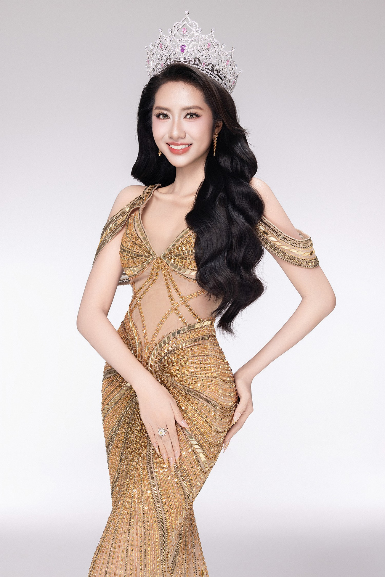 Hoa hậu Hà Trúc Linh, Á hậu Châu Anh, Vân Nhi sau một tháng đăng quang - Ảnh 5. Hoa hậu Hà Trúc Linh, Á hậu Châu Anh, Vân Nhi sau một tháng đăng quang - Ảnh 5.