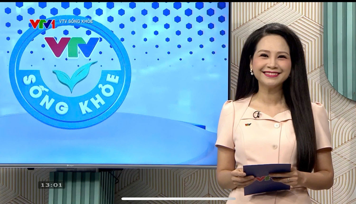 Nữ MC nổi tiếng VTV là Thạc sĩ Kinh tế đổi đơn vị sau gần 20 năm gắn bó - Ảnh 1. Nữ MC nổi tiếng VTV là Thạc sĩ Kinh tế đổi đơn vị sau gần 20 năm gắn bó - Ảnh 1.