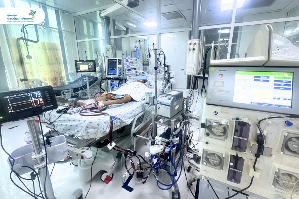 Bé 8 tuổi bị viêm cơ tim tối cấp, sốc tim từ dấu hiệu nhiều cha mẹ bỏ qua - Ảnh 2. Bé 8 tuổi bị viêm cơ tim tối cấp, sốc tim từ dấu hiệu nhiều cha mẹ bỏ qua - Ảnh 2.
