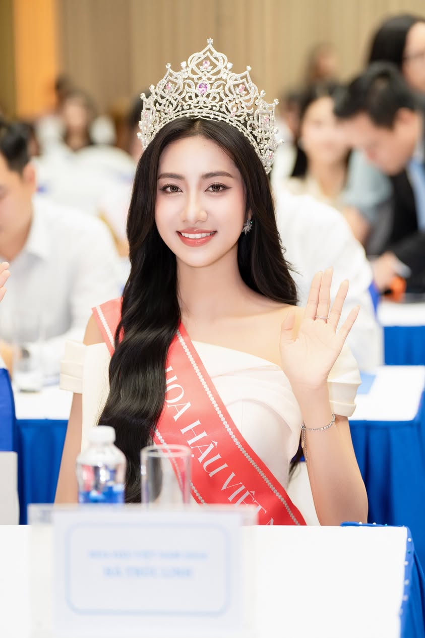Từng mắc bệnh về phổi, Hoa hậu Việt Nam quê Đắk Lắk hiện tại thế nào? - Ảnh 2.