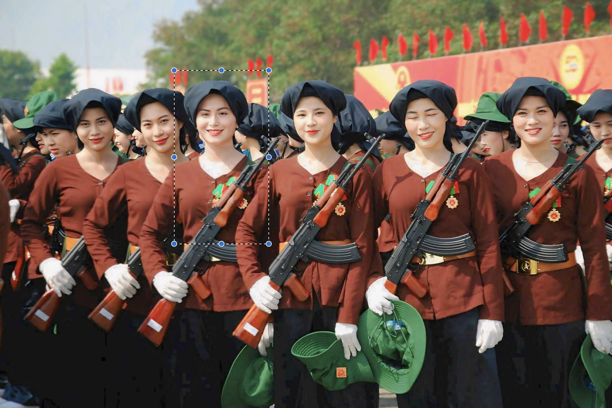Chân dung cô giáo mầm non quê Thanh Hóa vừa giành Á hậu 3 Mrs Grand Vietnam 2025 - Ảnh 4. Chân dung cô giáo mầm non quê Thanh Hóa vừa giành Á hậu 3 Mrs Grand Vietnam 2025 - Ảnh 4.