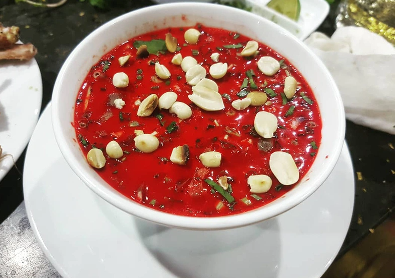 Nam thanh niên 30 tuổi tiên lượng nặng sau khi ăn tiết canh và những điều nhất định nên biết về món ăn 'khoái khẩu' này - Ảnh 2.