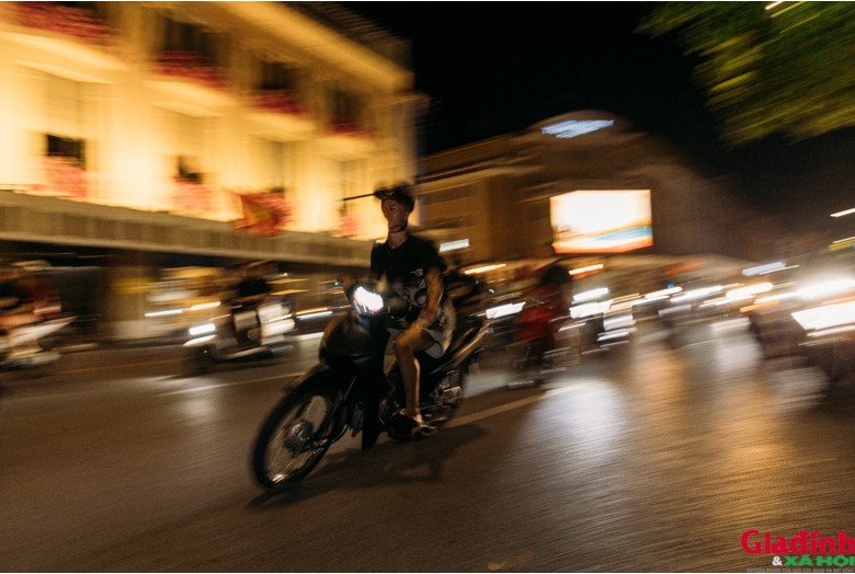 anh-nguoc-chieu1-1753860689863975595513.png