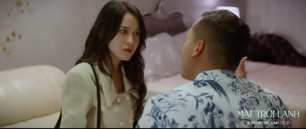 'Mặt trời lạnh' mới nhất (tập 27): Cao Nguyên Xanh lâm nguy, Tuấn Trần và Mai Ly bị đưa về trụ sở công an lấy lời khai- Ảnh 1. 'Mặt trời lạnh' mới nhất (tập 27): Cao Nguyên Xanh lâm nguy, Tuấn Trần và Mai Ly bị đưa về trụ sở công an lấy lời khai- Ảnh 1.