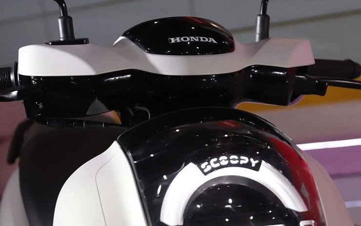 Xe ga 110cc Honda Scoopy trang bị ngang Vision bán chính hãng ở Việt Nam sẽ có giá ra sao?