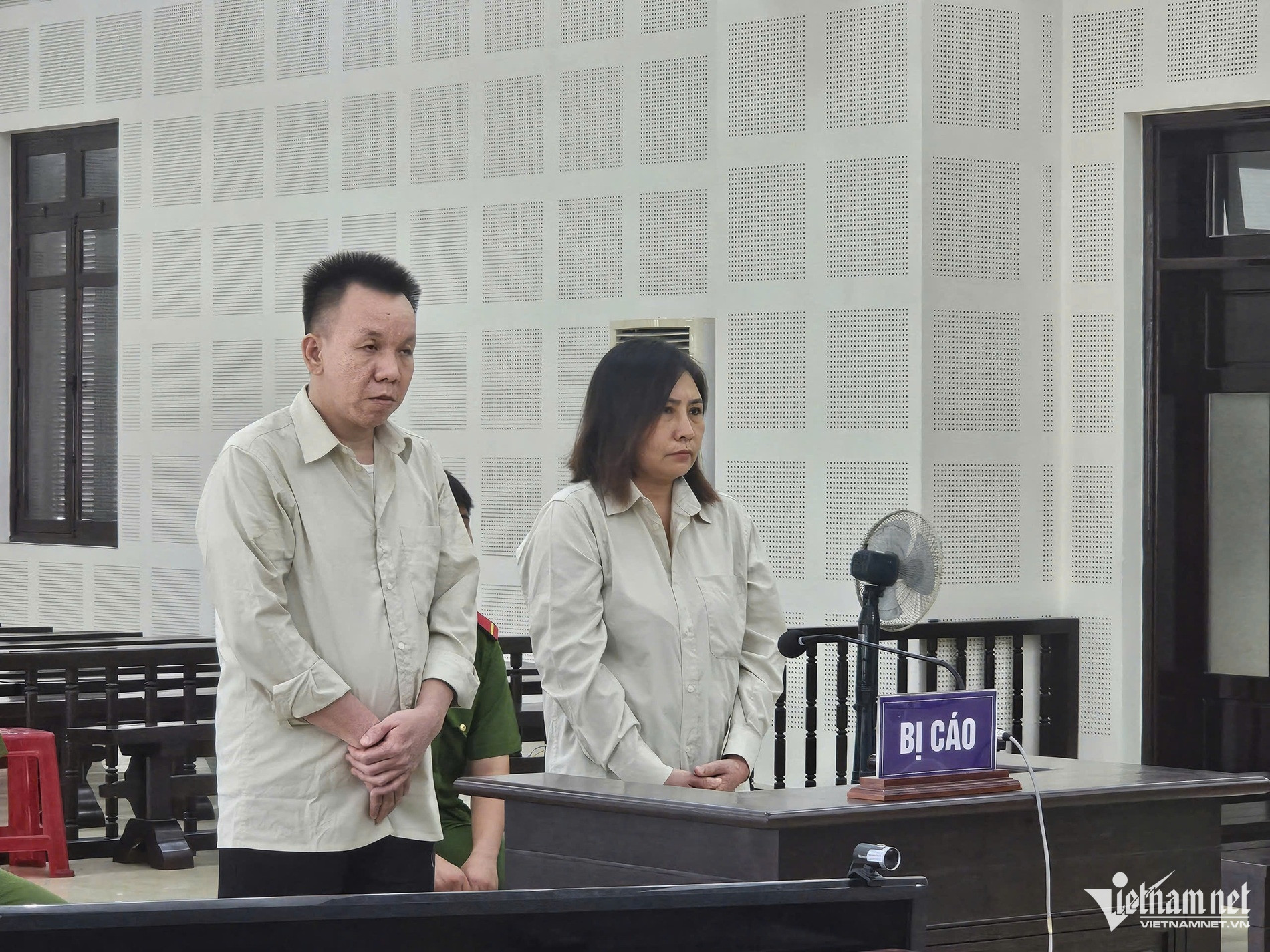 Lật tẩy màn kịch tinh vi của kẻ giả danh công an lừa 'chạy việc, chạy án' - Ảnh 1. Lật tẩy màn kịch tinh vi của kẻ giả danh công an lừa 'chạy việc, chạy án' - Ảnh 1.