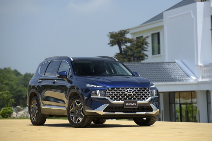 Giá xe Hyundai Santa Fe giảm kỷ lục tới 200 triệu đồng, thấp hơn cả xe cũ, thậm chí chỉ ngang Honda CR-V- Ảnh 2.
Giá xe Hyundai Santa Fe giảm kỷ lục tới 200 triệu đồng, thấp hơn cả xe cũ, thậm chí chỉ ngang Honda CR-V- Ảnh 2.