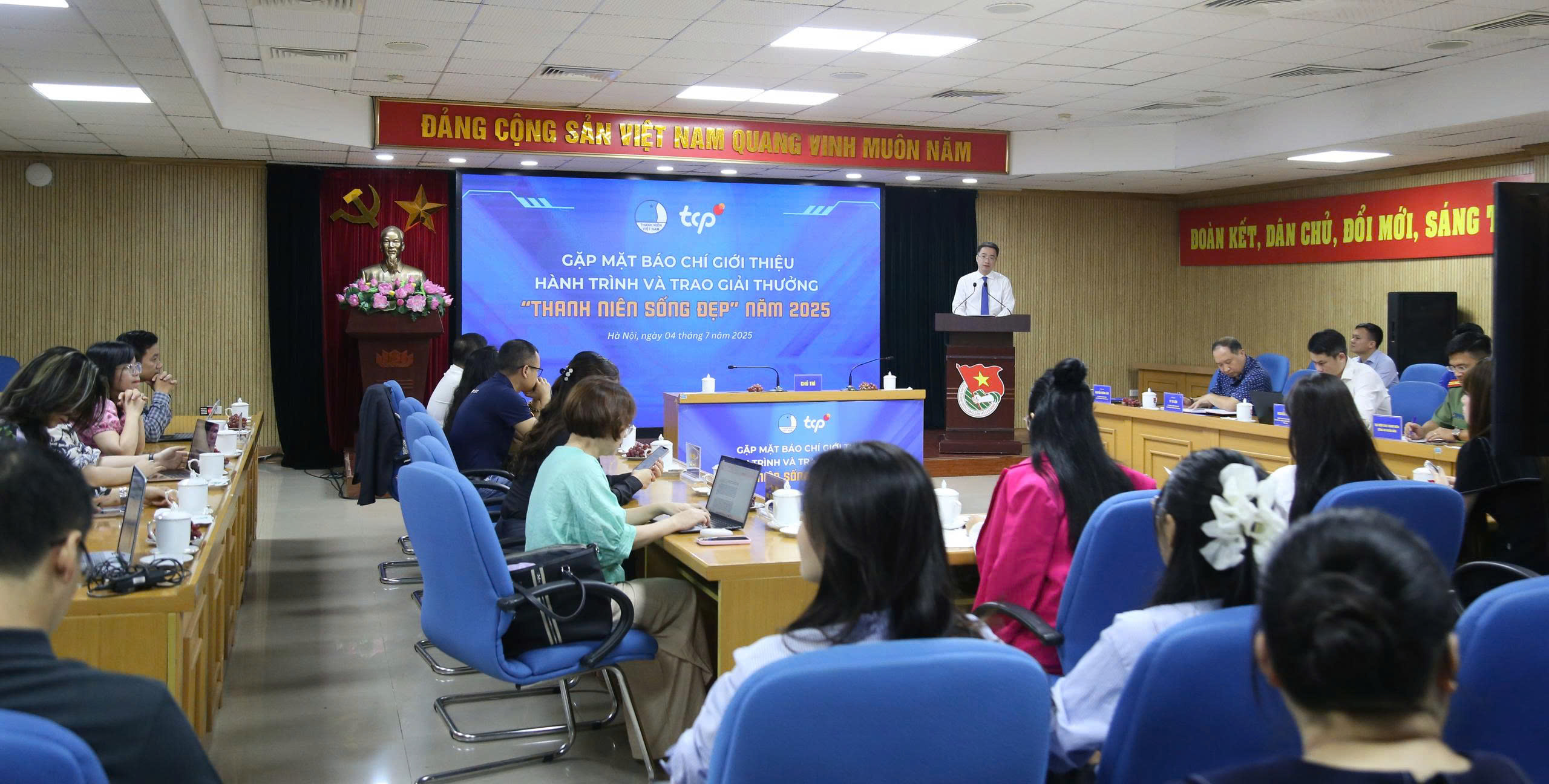Vinh danh 20 gương mặt “Thanh niên sống đẹp” tiêu biểu năm 2025 - Ảnh 2.