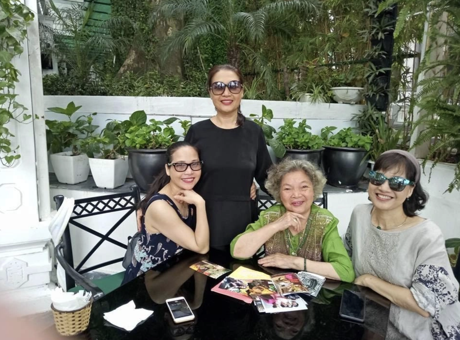 Nghệ sĩ Lê Vi giấu đạo diễn mang bụng bầu đến phim trường- Ảnh 5.