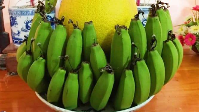 Vì sao không nên ghép 2 nải chuối để thắp hương? - Ảnh 3.