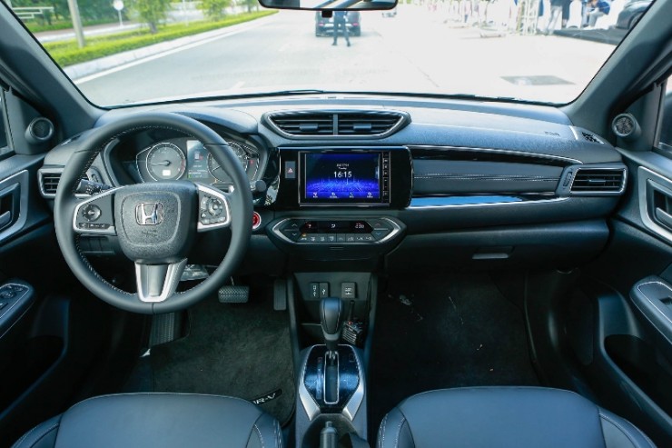 Mua xe MPV 7 chỗ giá khoảng 700 triệu đồng cho cả gia đình: Chọn Mitsubishi Xpander hay Honda BR-V?- Ảnh 5. Mua xe MPV 7 chỗ giá khoảng 700 triệu đồng cho cả gia đình: Chọn Mitsubishi Xpander hay Honda BR-V?- Ảnh 5.